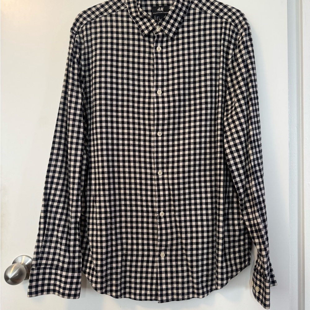 H&M Black and White Casual Button Down Shirt